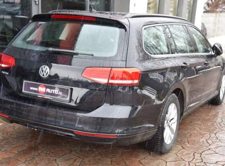 Volkswagen - Passat