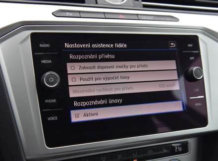 Volkswagen - Passat
