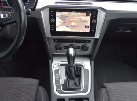 Volkswagen - Passat