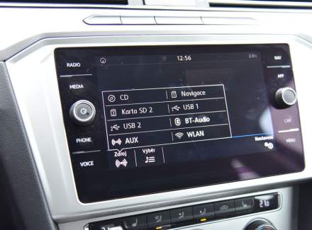 Volkswagen - Passat