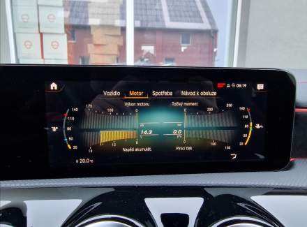 Mercedes-Benz - CLA