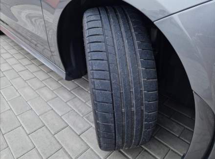 Mercedes-Benz - CLA