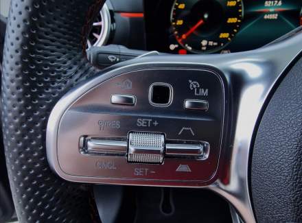 Mercedes-Benz - CLA
