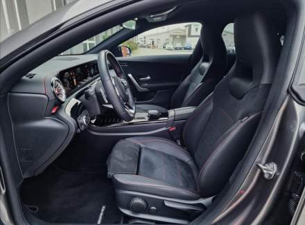 Mercedes-Benz - CLA