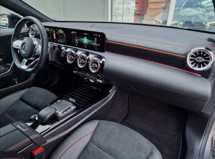 Mercedes-Benz - CLA