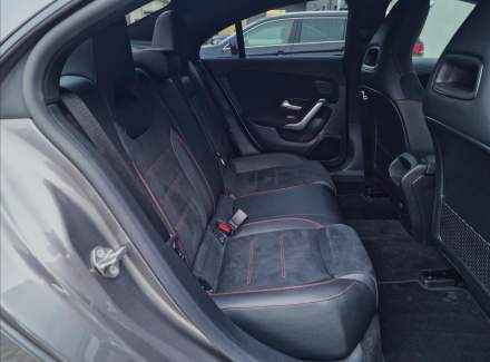 Mercedes-Benz - CLA