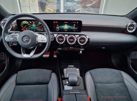 Mercedes-Benz - CLA