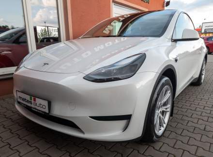 Tesla - Model Y