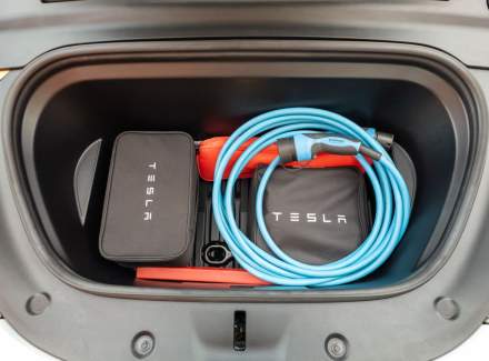 Tesla - Model Y