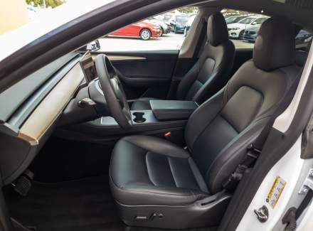 Tesla - Model Y