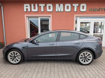 Tesla - Model 3