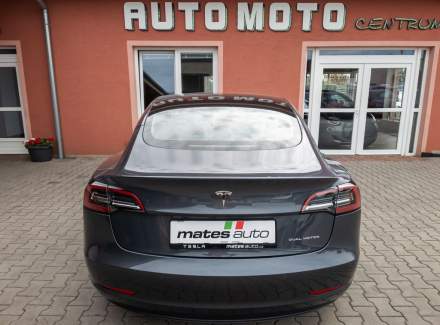 Tesla - Model 3