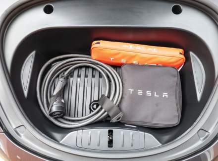 Tesla - Model 3