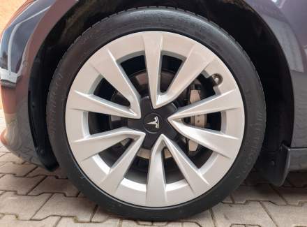 Tesla - Model 3
