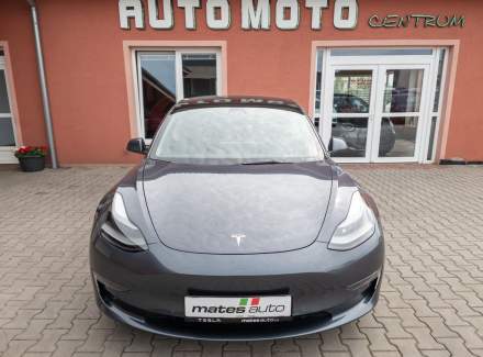 Tesla - Model 3