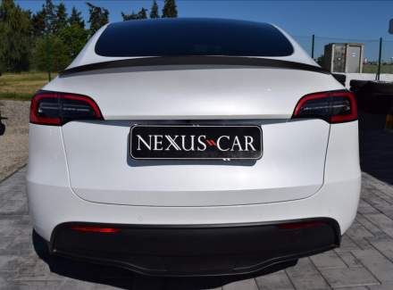 Tesla - Model Y