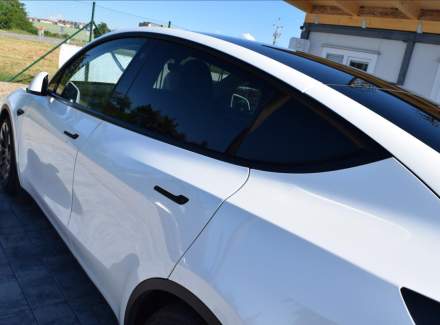 Tesla - Model Y
