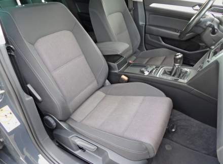 Volkswagen - Passat