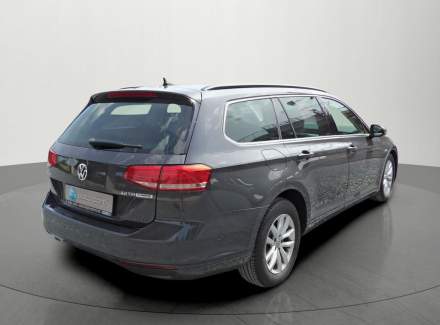 Volkswagen - Passat