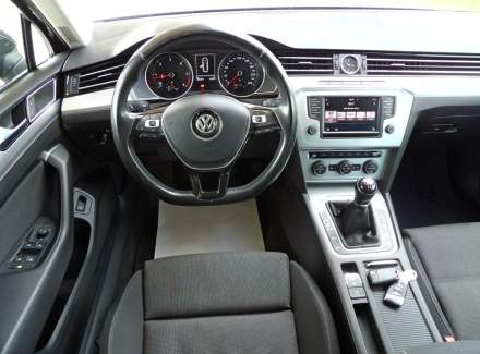 Volkswagen - Passat