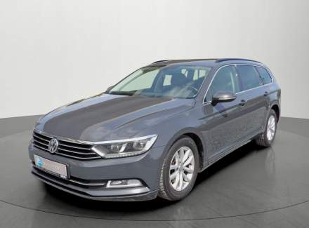 Volkswagen - Passat