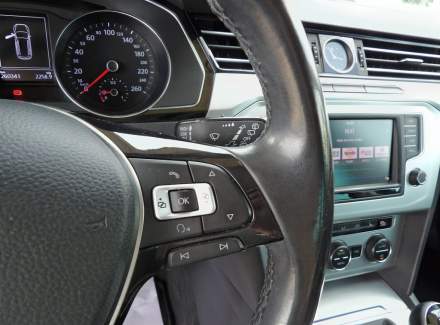 Volkswagen - Passat