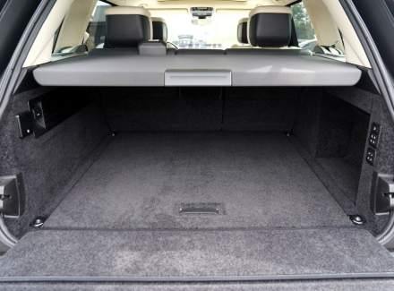 Land Rover - Range Rover