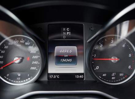 Mercedes-Benz - V-class