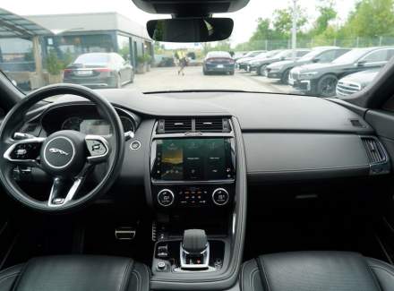 Jaguar - F-Pace