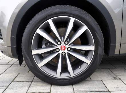 Jaguar - F-Pace