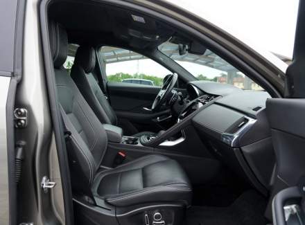 Jaguar - F-Pace