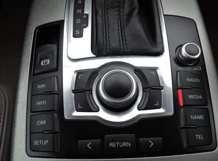 Audi - A6