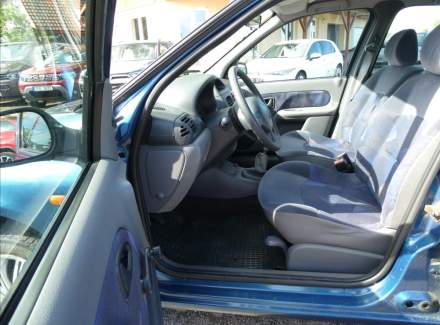 Renault - Clio