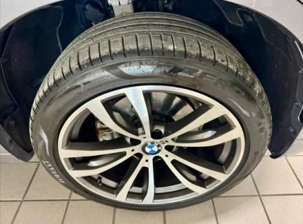 BMW - X6