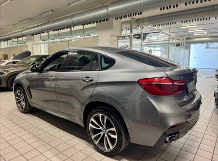 BMW - X6