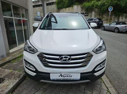 Hyundai - Santa FE