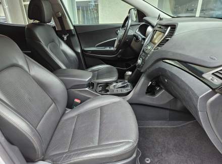 Hyundai - Santa FE