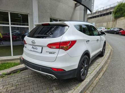 Hyundai - Santa FE