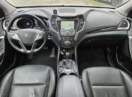 Hyundai - Santa FE