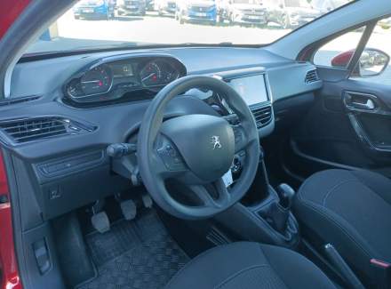 Peugeot - 208