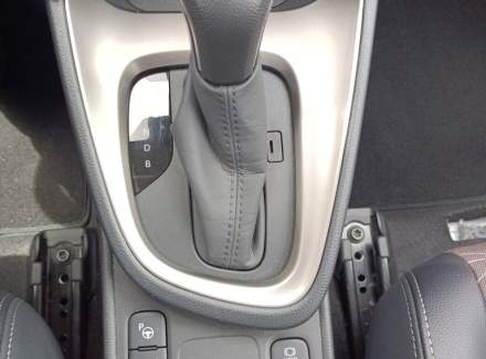 Toyota - Yaris Cross