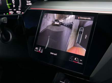 Audi - E-tron