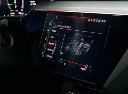 Audi - E-tron