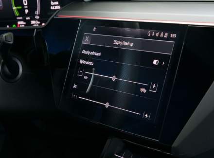 Audi - E-tron