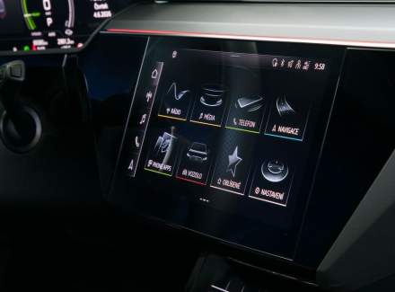 Audi - E-tron