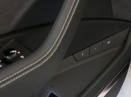 Audi - E-tron
