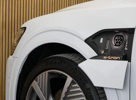 Audi - E-tron