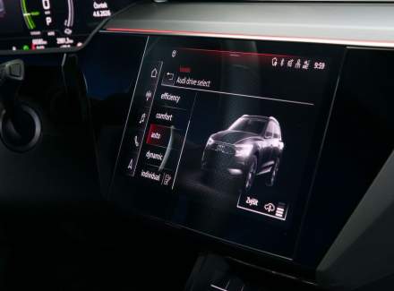 Audi - E-tron
