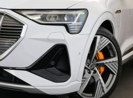 Audi - E-tron