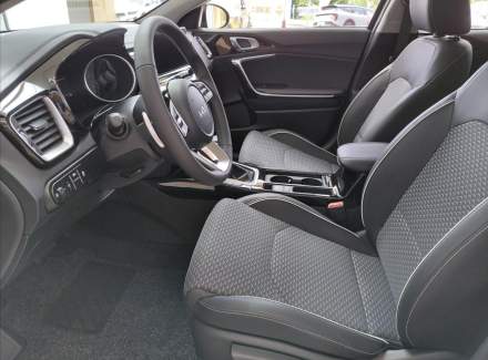 Kia - XCeed